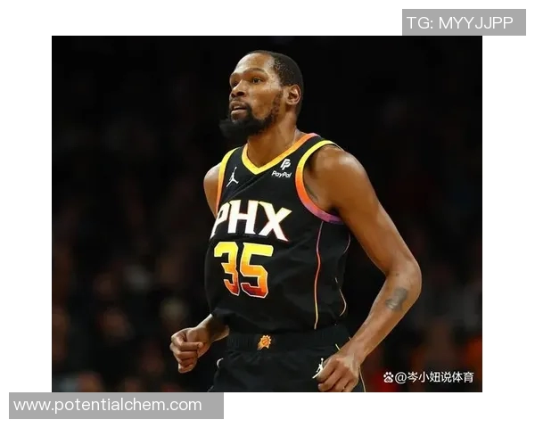 2021年篮球界的璀璨明星究竟是谁引领风骚的传奇故事 2021年篮球界的璀璨明星究竟是谁引领风骚的传奇故事