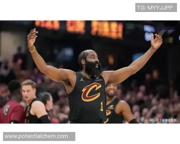 篮球明星表哥的传奇人生与篮球梦想的追逐之路